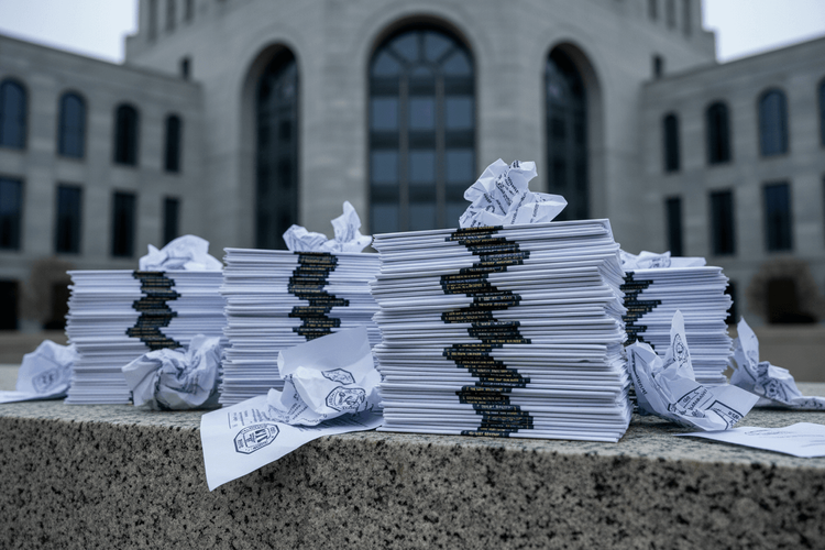 Navient zahlt erste Entschädigungen an geschädigte Studienkreditnehmer aus