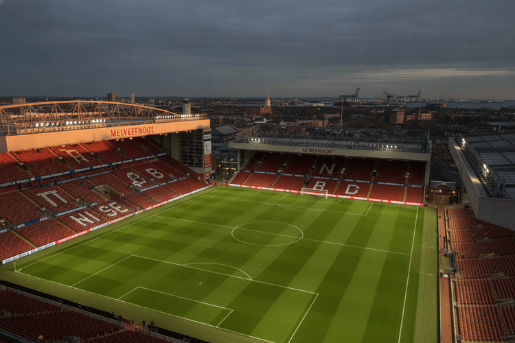 FC Liverpool und Leicester City: Wer kauft einen Fußballclub?