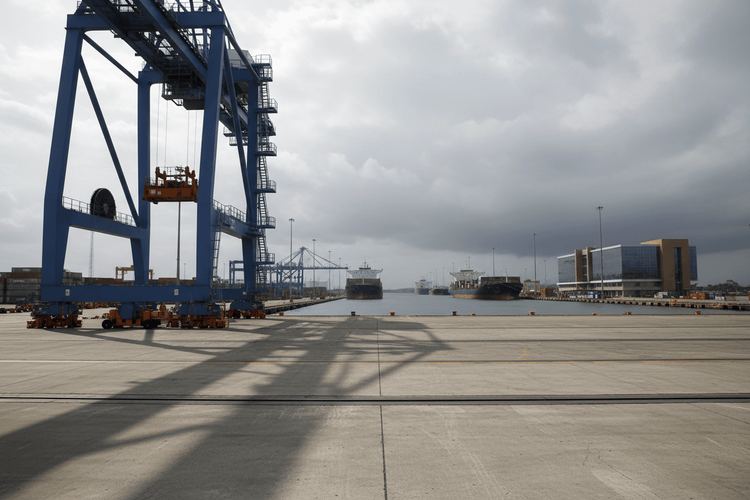 CK Hutchison startet Schiedsverfahren nach Panama-Urteil zu Hafenlizenzen