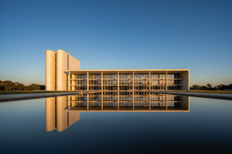 Brasilien rechnet 39% der Gerichtsschulden auf Haushaltsziel 2027 an