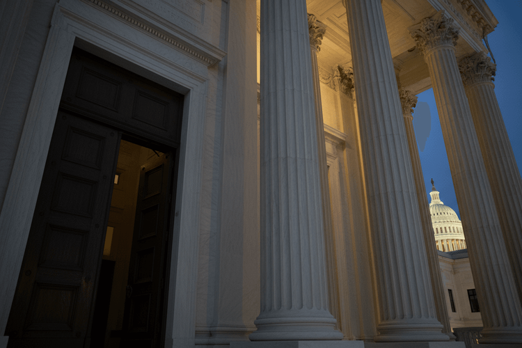 Powell verteidigt Teilnahme an Supreme Court Anhörung zu Fed-Gouverneurin Cook