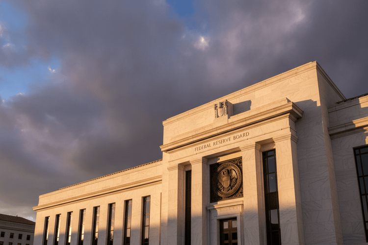 US-Dollar stark vor Fed-Entscheidung – Zinserhöhung möglich