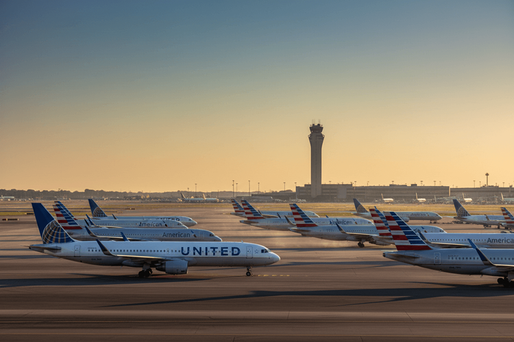 FAA kürzt Flugpläne am Chicagoer Flughafen O'Hare um 12 Prozent