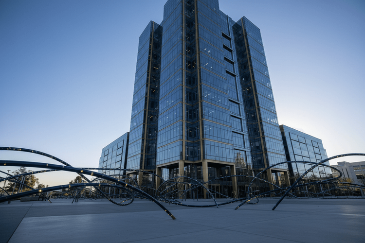 Bill Ackman steigt bei Meta ein: KI-Investitionen bieten Chance