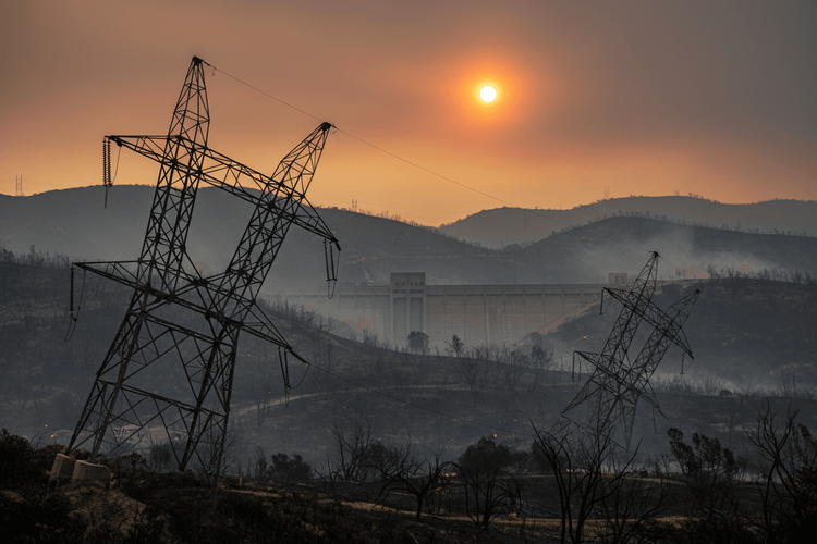 Southern California Edison verklagt LA County wegen Eaton-Brand