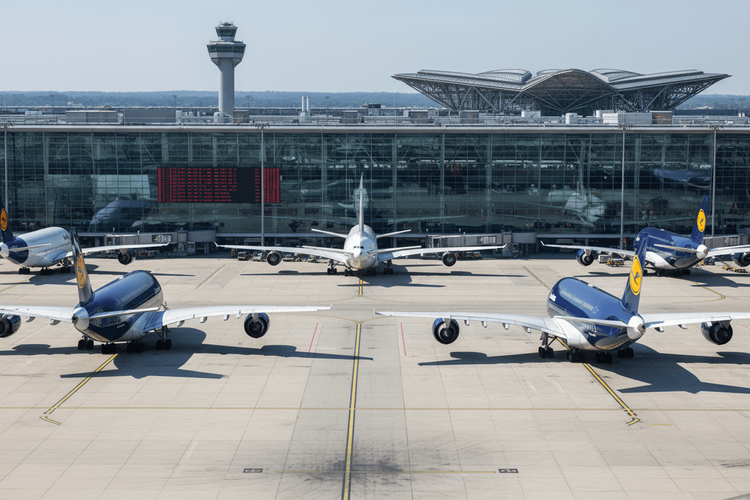 Lufthansa-Streik: 800 Flüge gestrichen - 100.000 Passagiere betroffen