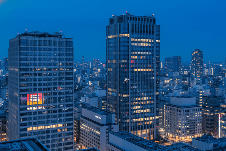 Nikkei 225 steigt um 3,10 Prozent – SoftBank glänzt mit fast 20 Prozent