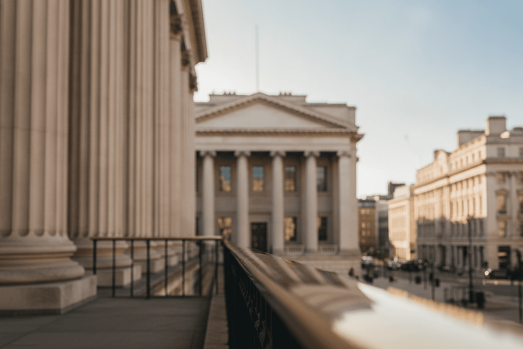 Bank of England: Britisches Finanzsystem bleibt widerstandsfähig trotz globaler Risiken
