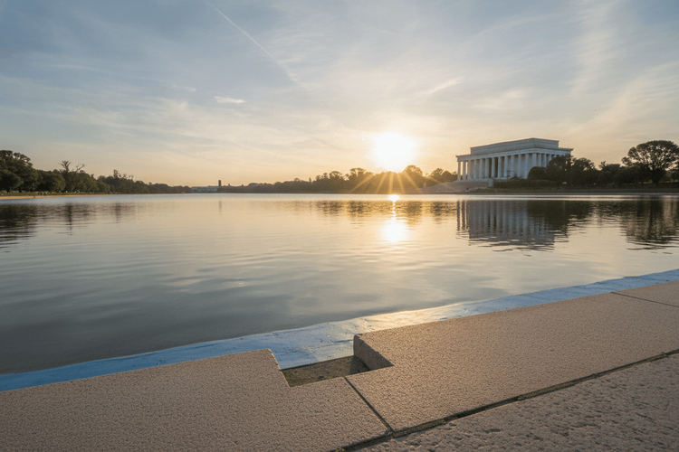 US-Olympionike David Hearn wegen Sachbeschädigung am Reflecting Pool angeklagt