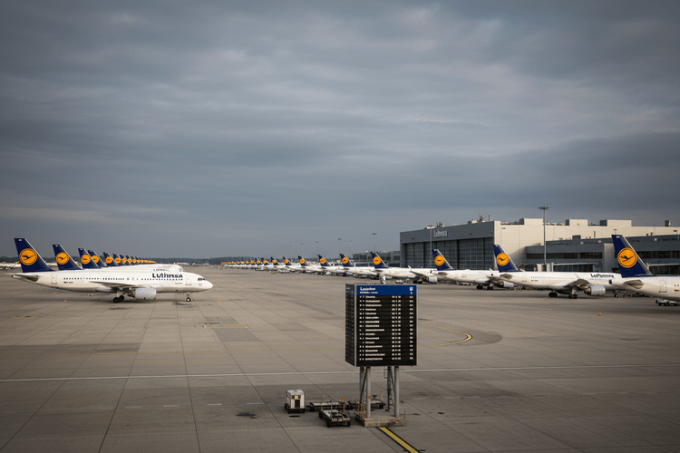 Lufthansa-Streik: Hunderte Flüge gestrichen – Aktie unter Druck