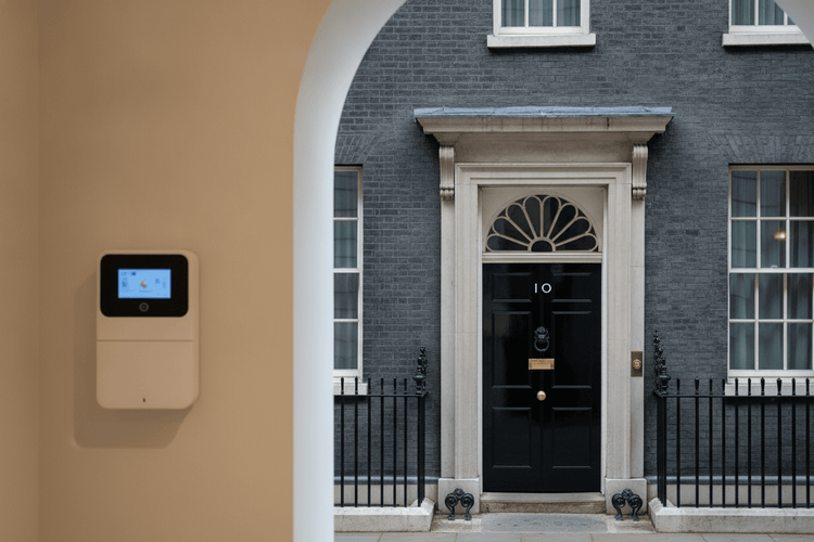 Großbritannien senkt Mehrwertsteuer auf Strom ab Oktober