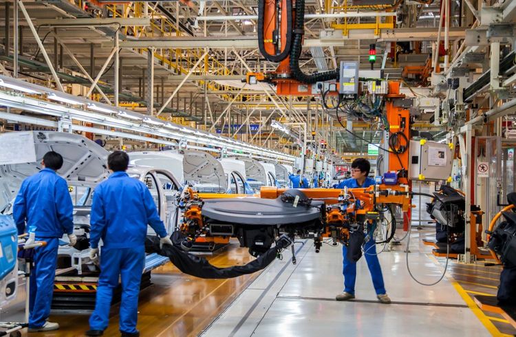 Arbeitskampf bei Volkswagen: Tausende demonstrieren in Wolfsburg