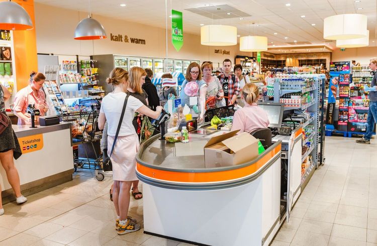 Einzelhandel wächst, Industrie kämpft mit Rückschlägen