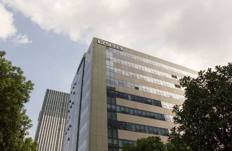 Wacker Chemie streicht über 1.500 Stellen