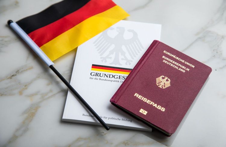 Bundestag kippt beschleunigte Einbürgerung