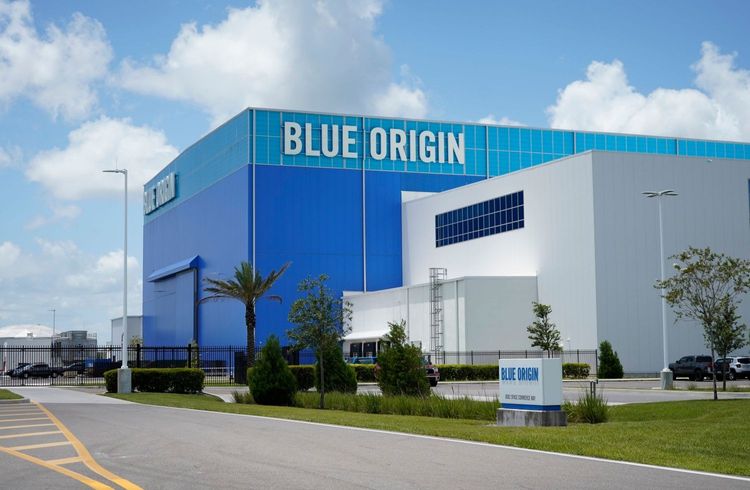 Erste Deutsche starten mit Bezos-Rakete