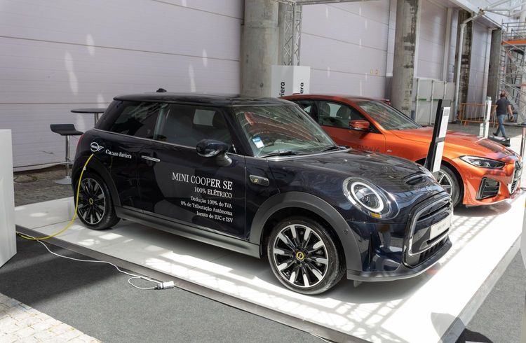 BMW ruft Elektro-Minis wegen Batterieproblemen zurück
