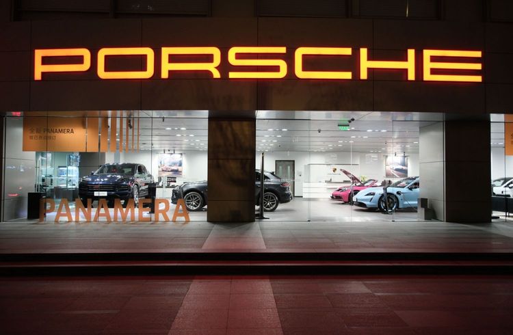 Porsche verschärft Sparkurs erneut