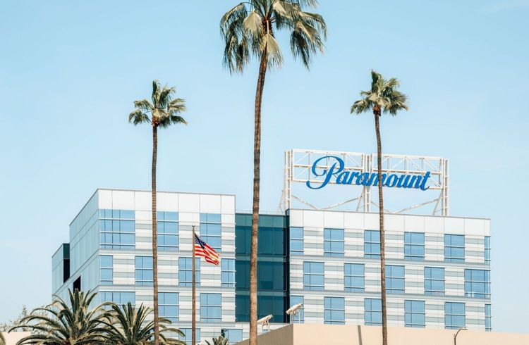 Paramount erhöht Druck im Warner-Poker