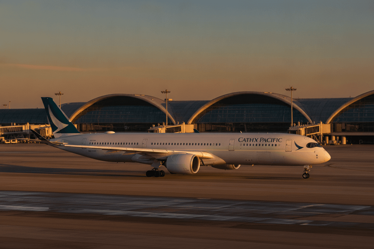 Cathay Pacific Aktie steigt 3% dank Passagierwachstum und Treibstoffkostensenkung