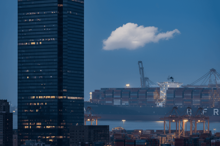 US-Futures im Minus: Banken-Zahlen enttäuschen, China meldet Rekordüberschuss