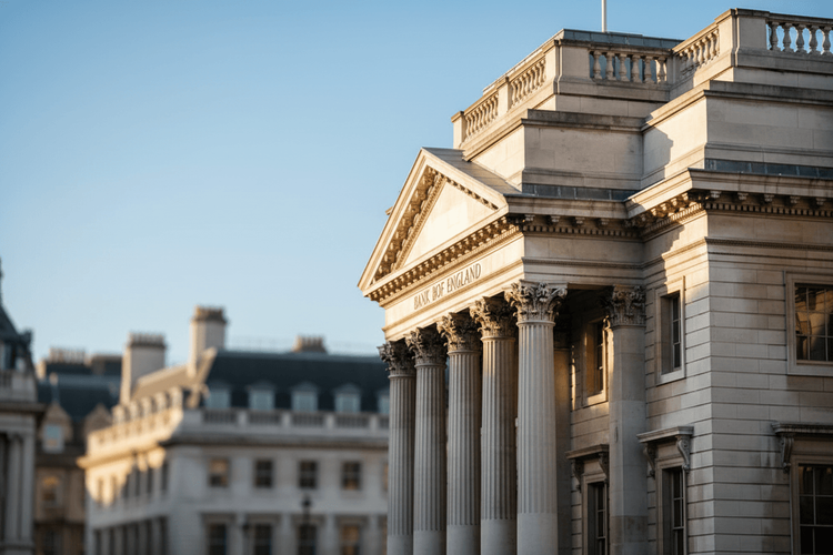 Bank of England hält Zinsen und warnt vor Inflationsrisiken