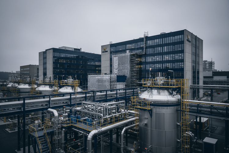 Wacker Chemie: 800 Millionen Euro Verlust schockiert Anleger