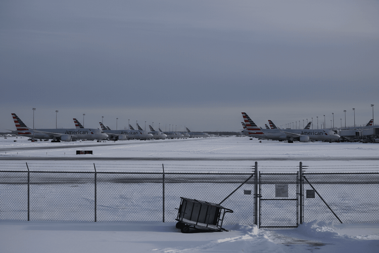 American Airlines: Gewerkschaften fordern Rücktritt von CEO Robert Isom