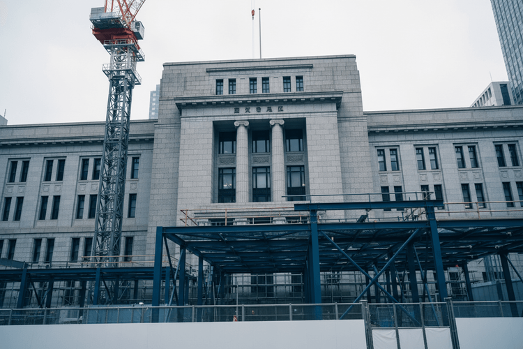 Japans Dienstleistungsinflation steigt im Februar auf 2,7 Prozent