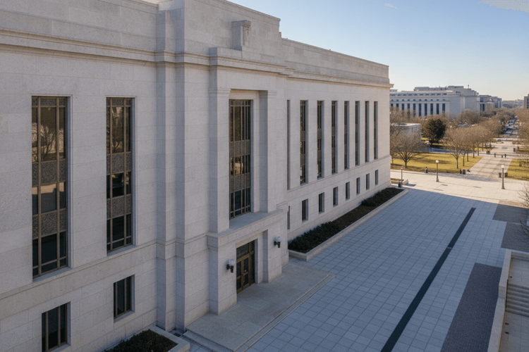 Fed-Vize Jefferson offen für Zinserhöhung bei anhaltender Inflation