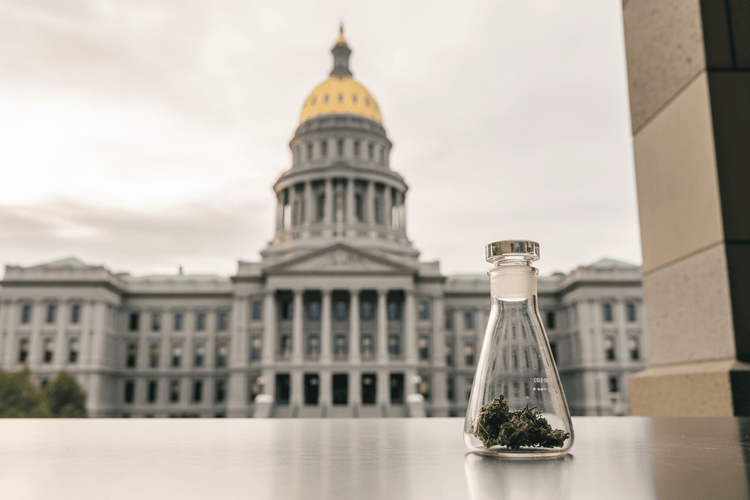 Colorado plant umfassende Reform der Cannabis-Labortests per Gesetz