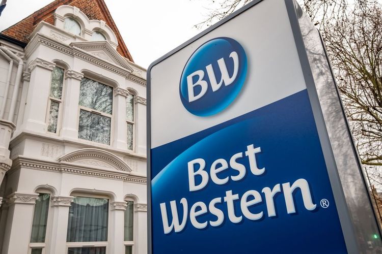 Hotelgruppen unter Druck, Verträge mit Russland zu kündigen