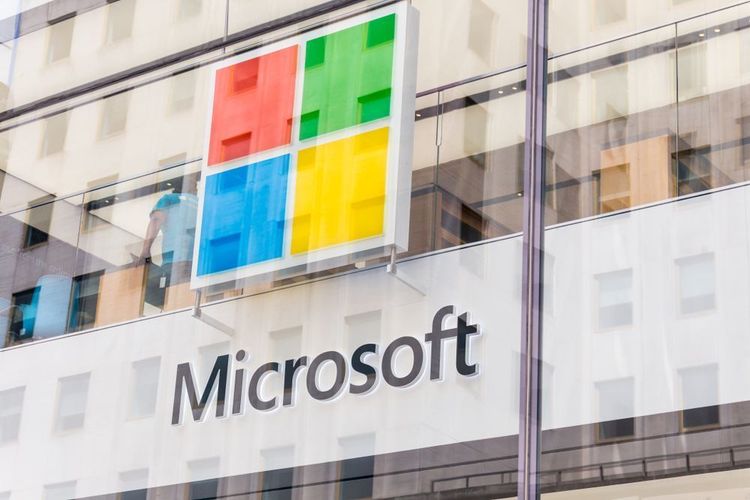 Microsoft macht starken Dollar für Senkung der Prognosen verantwortlich