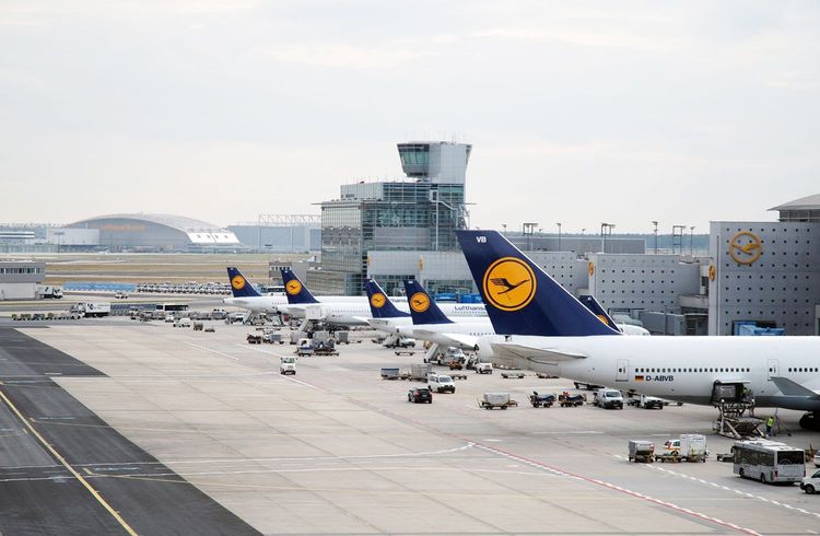 Lufthansa erwartet Gewinnanstieg durch wohlhabende Passagiere