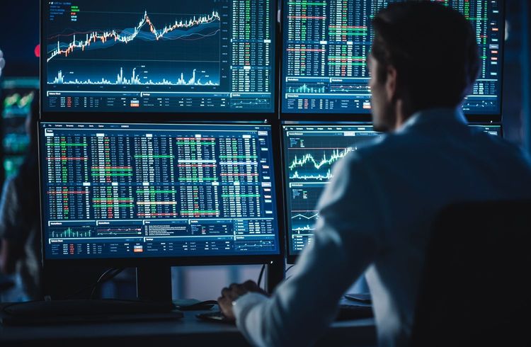 Hedge-Fonds-Manager profitieren von der Talfahrt des britischen Pfunds