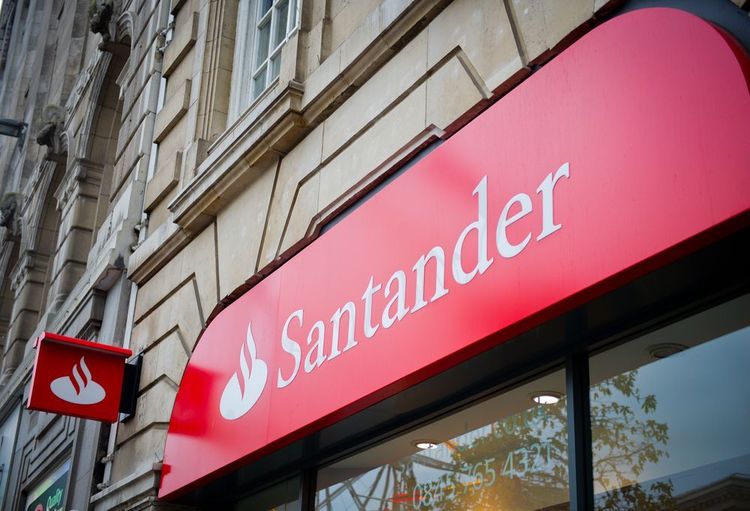 Santander steigert Gewinn
