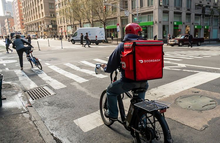 DoorDash trotzt Inflationssorgen mit Rekordlieferaufträgen