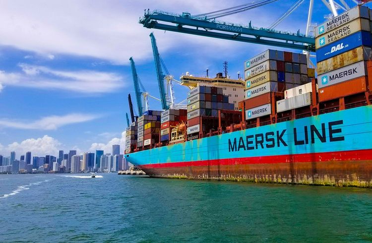 Maersk: Indikatoren für Welthandel wegen drohender Rezession "dunkelrot"