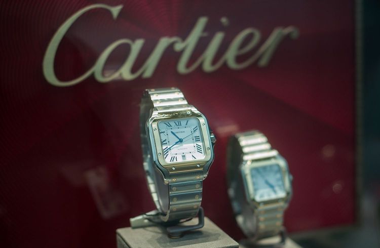 Cartier-Eigentümer Richemont muss 2,7 Milliarden Euro für den Verkauf der E-Commerce-Sparte hinnehmen