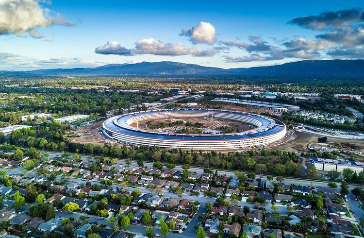 Silicon Valley taumelt zwischen tiefen Einschnitten und kühnen Ausgaben