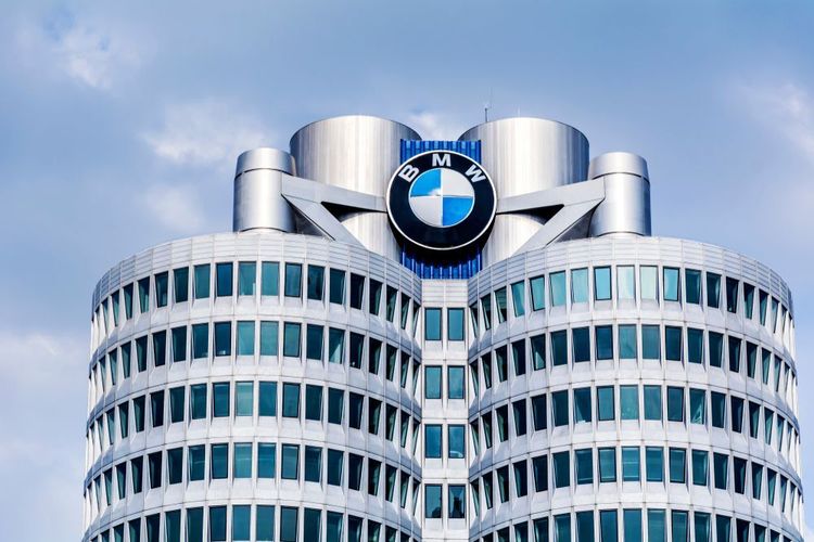 BMW verdreifacht Jahresgewinn