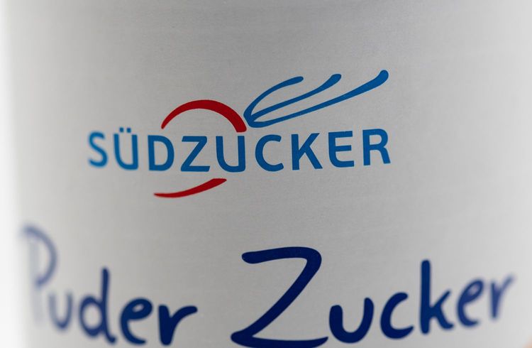 Südzucker hebt Ergebnisprognose an - Aktie im Minus