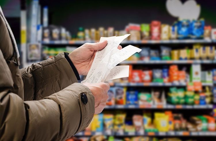 Inflationstrend: Unternehmen belohnen Mitarbeiter mit Prämien