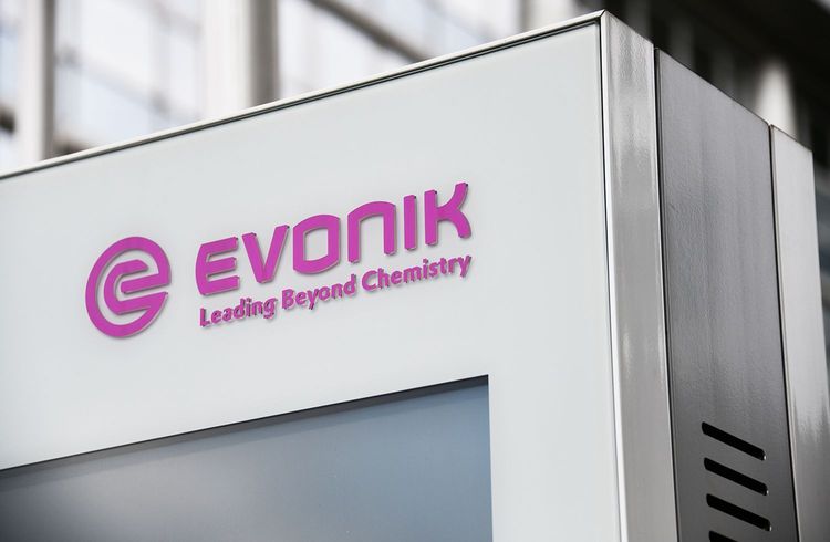 Evonik-Aktie stürzt auf Rekordtief