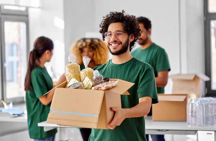 Steuerersparnis durch Spenden: Wie Sie Geld für den guten Zweck nutzen und gleichzeitig Ihre Steuerlast senken
