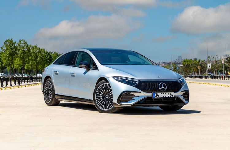 Mercedes setzt trotz schwacher Nachfrage auf Elektromobilität