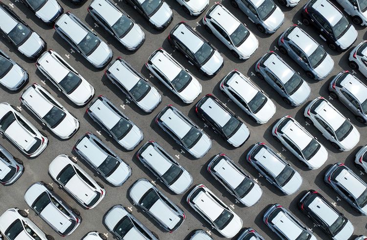 Neuzulassungen für Pkw in Deutschland legen zu