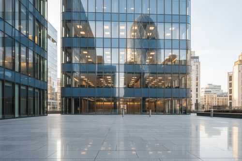 UBS stuft Legal & General auf „Sell" herab trotz höherem Kursziel
