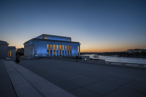 Kennedy Center entlässt Mitarbeiter vor geplanter Zweijahresschließung