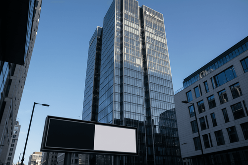 FTSE 100 legt zu: S4 Capital und Spire Healthcare glänzen